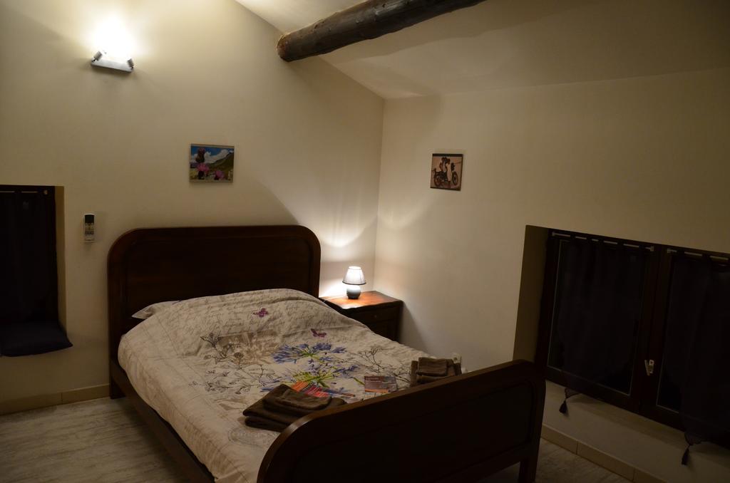 The Chez Toi Hotel Vaison-la-Romaine Room photo